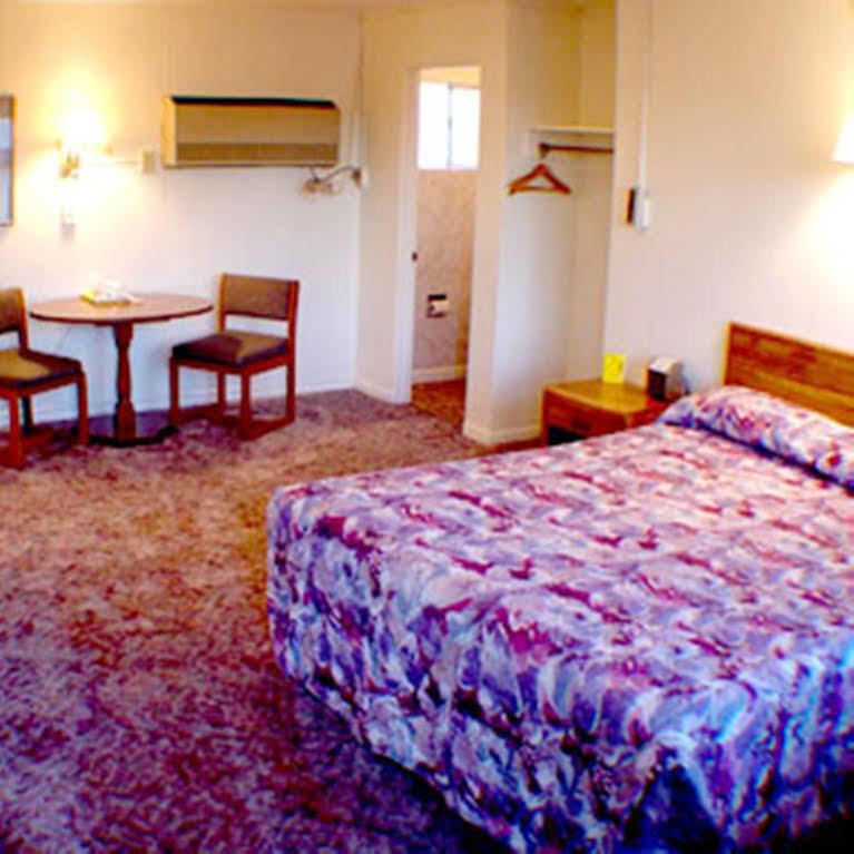 Golden Oak Inn ルイストン エクステリア 写真